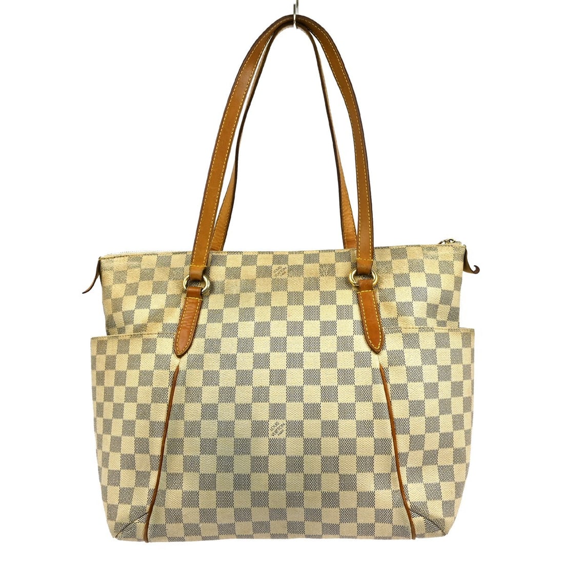 Louis Vuitton Damier Azur Canvas Totally White Shoulder Bag: Louis Vuitton Damier Azur Canvas Totally White Shoulder Bag This Louis Vuitton Totally Handbag features the signature Damier Azur canvas in white, designed for women. The bag shows noticeable signs of