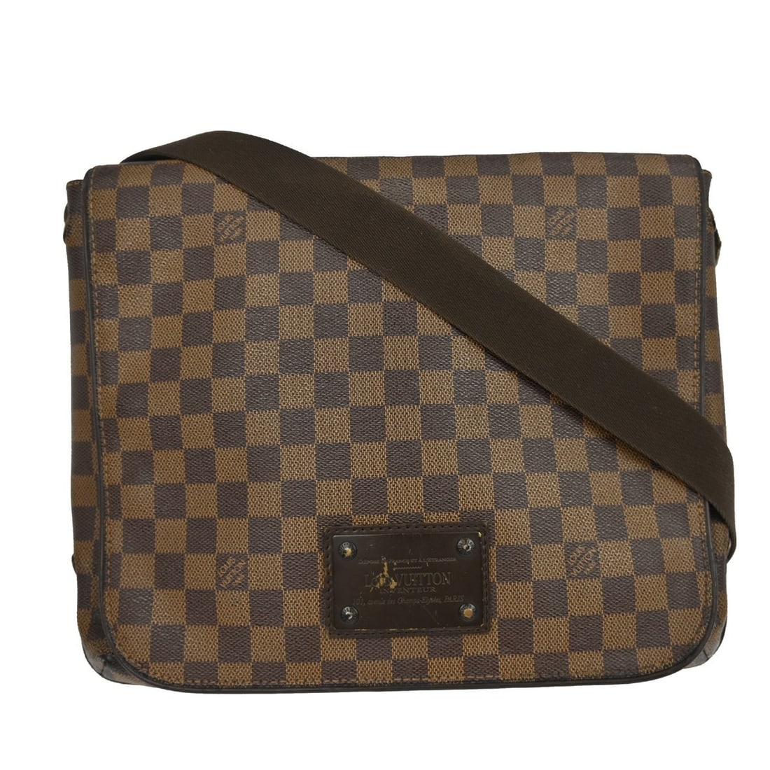 Louis Vuitton Damier Brooklyn MM Brown Canvas Shoulder Bag: Louis Vuitton Damier Brooklyn MM Brown Canvas Shoulder Bag This Louis Vuitton Brooklyn MM shoulder bag features the iconic Damier canvas exterior in brown with a medium-sized silhouette. Designed for 