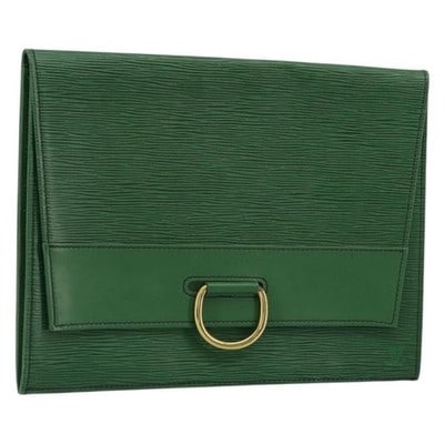 Louis Vuitton Epi Leather Green Jena Clutch M52724: Louis Vuitton Epi Leather Green Jena Clutch M52724 This Louis Vuitton Jena clutch bag is crafted from green Epi leather and features a sleek, structured silhouette. The bag measures approximately 27.5