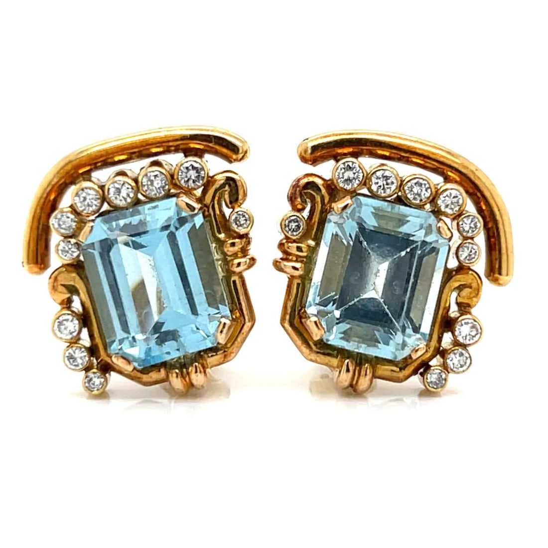 Stunning 18K Yellow Gold Blue Topaz Diamond Earrings 10.00 Ct: Stunning 18K Yellow Gold Blue Topaz Diamond Earrings 10.00 Ct Elevate your style with these exquisite 18K Yellow Gold Earrings featuring stunning Blue Topaz and sparkling Diamonds. Each earring is set