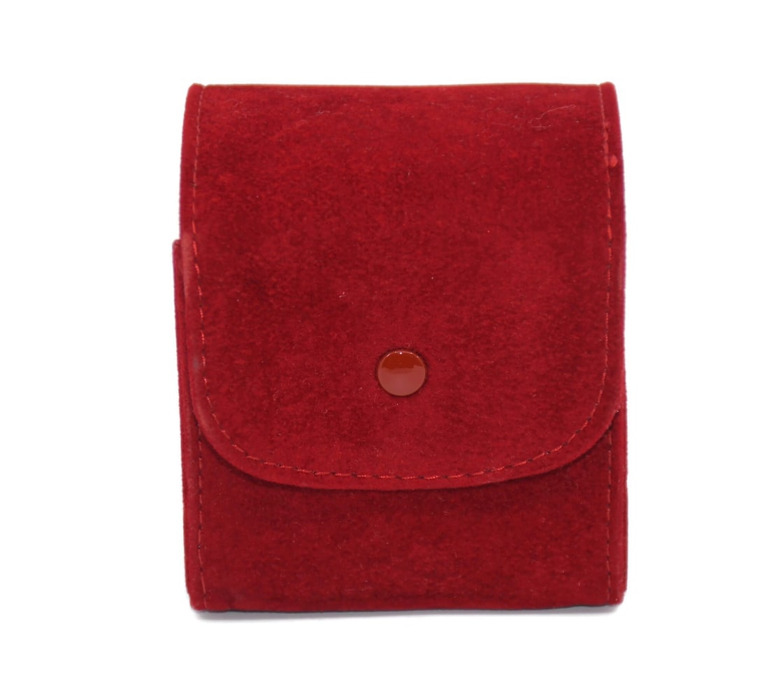 Cartier Travel Pouch Gray With Pillow: Cartier Travel Pouch Gray With Pillow This is a pre-owned Cartier travel pouch in gray, featuring a red outer case and accompanied by a pillow insert. The item is 100% authentic and designed for secur