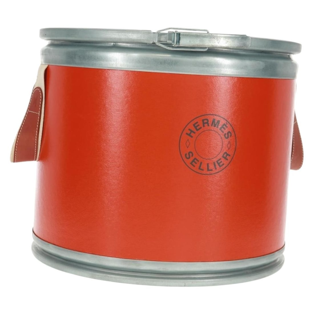 Orange Metal Accessory Case H800108E 9J from Hermes France: Orange Metal Accessory Case H800108E 9J from Hermes France This Hermes accessory case features a distinctive saddle box design crafted from orange metal. Made in France, it offers a stylish and functi