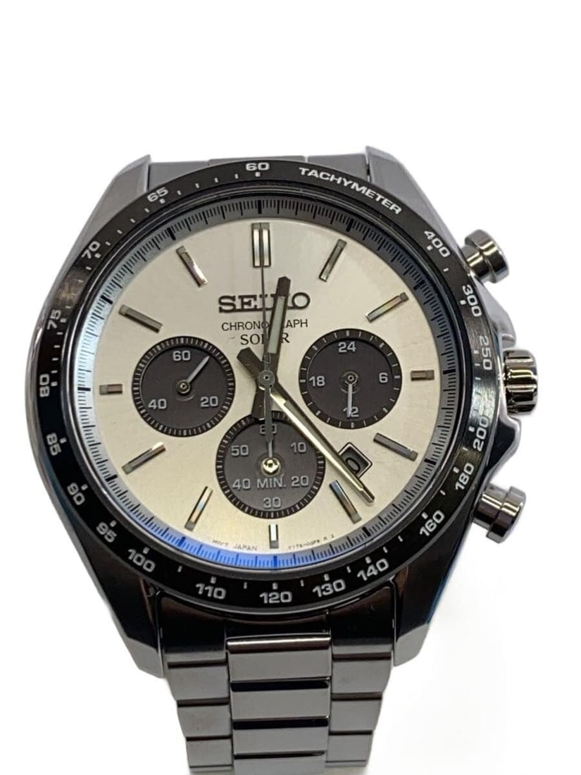 Seiko Selection Silver Men's Wristwatch V175-0FA0: Seiko Selection Silver Men's Wristwatch V175-0FA0 This SEIKO Selection V175-0FA0 men's wristwatch features a silver-tone design and is crafted in Japan. The watch is pre-owned and graded as B, indicat