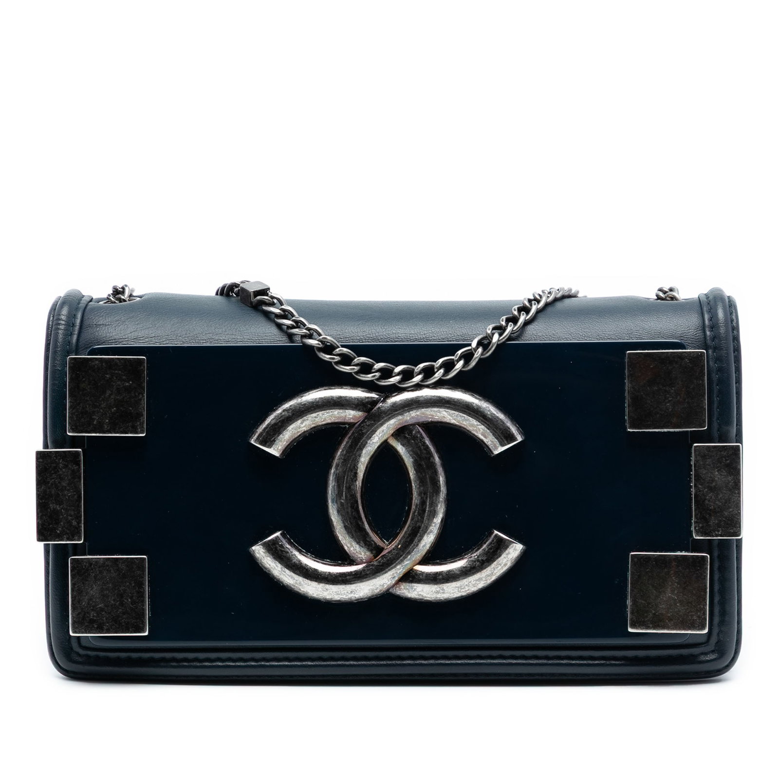 Chanel Boy Brick Horizontal Flap Bag in Lambskin Leather and Acrylic Blue: Chanel Boy Brick Horizontal Flap Bag in Lambskin Leather and Acrylic Blue This Chanel Boy Brick Horizontal Flap bag showcases a leather body with acrylic detailing, complemented by a chain strap with 