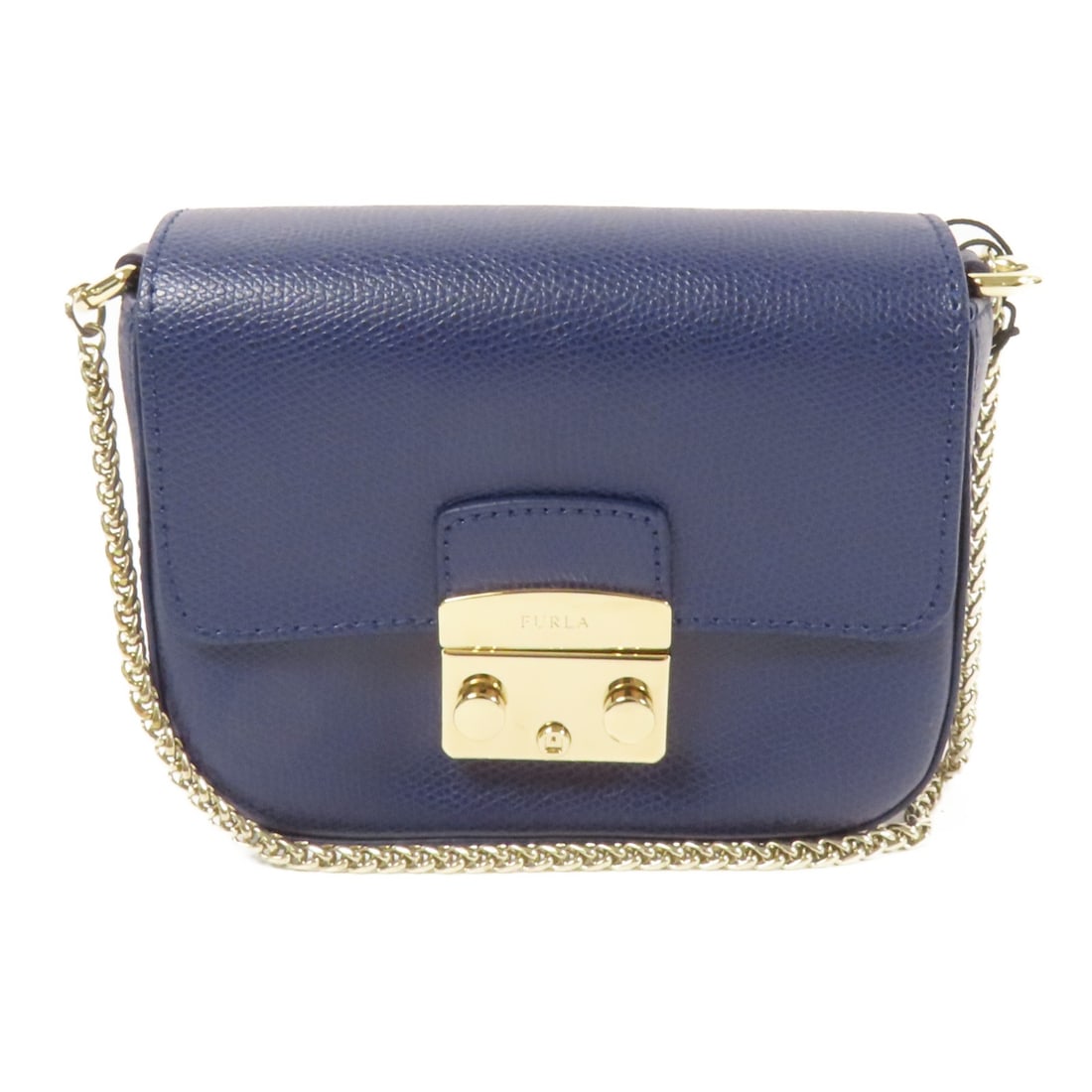 Furla Navy Calfskin Leather Chain Shoulder Bag GHW: Furla Navy Calfskin Leather Chain Shoulder Bag GHW This stylish shoulder bag from Furla is crafted from high-quality calfskin leather in a rich navy color. The compact design features a height of 3.9 