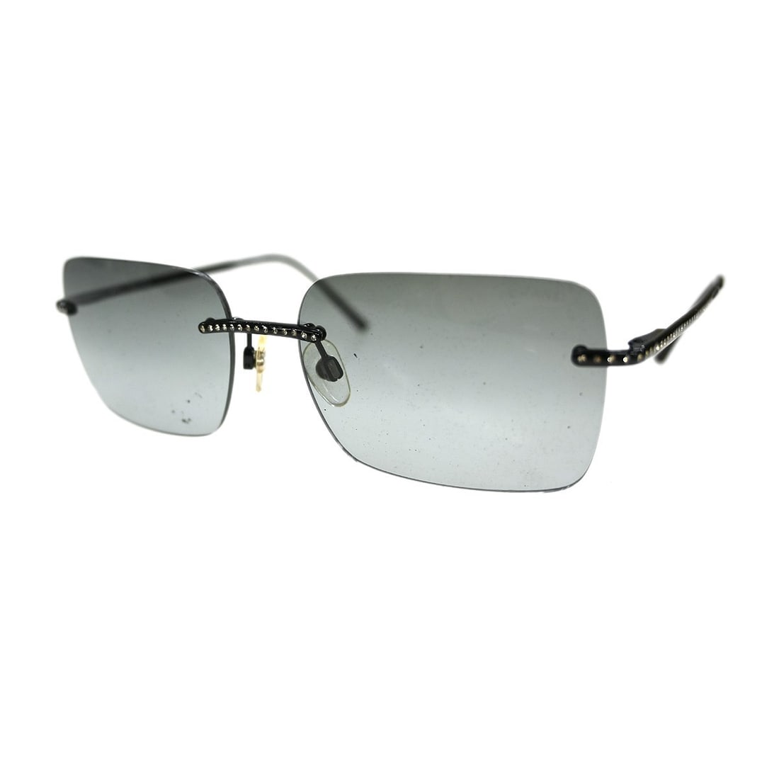 Women's Black Acrylic Chanel CC Logos Sunglasses 130mm Italy: Women's Black Acrylic Chanel CC Logos Sunglasses 130mm Italy These Chanel women's sunglasses feature a black acrylic frame and matching black acrylic lenses. The design showcases the iconic CC logos, 