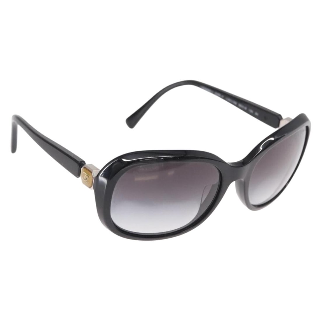 CHANEL Black Plastic Sunglasses with CC Logo Italy Auth: CHANEL Black Plastic Sunglasses with CC Logo Italy Auth Elevate your style with these authentic CHANEL sunglasses, designed in Italy. These chic black sunglasses are crafted from durable plastic, offe