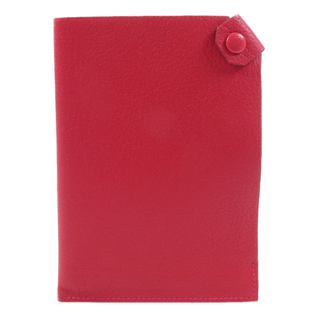 Hermes Chamkila Leather Passport Holder Rose Extreme Pink: Hermes Chamkila Leather Passport Holder Rose Extreme Pink This Hermes Tarmac Passport Holder is crafted from Chamkila goatskin leather in a vibrant Rose Extreme pink shade. Designed for women, it offe