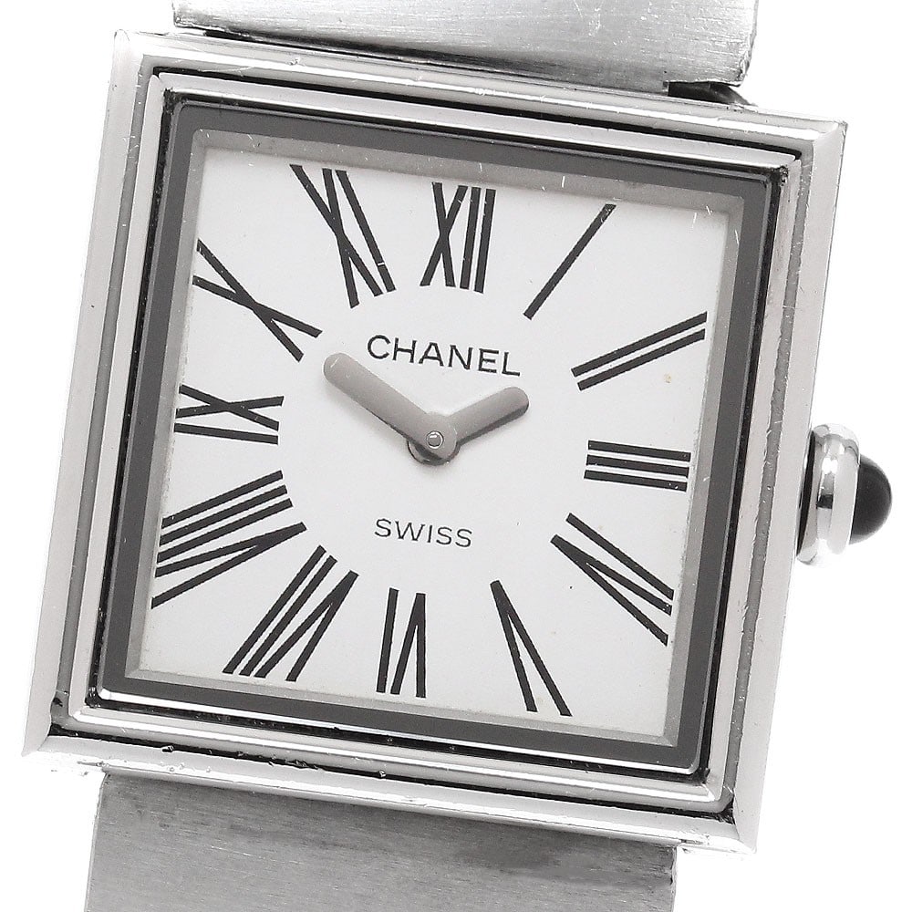 CHANEL Mademoiselle H0827 Quartz Stainless Steel Wristwatch: CHANEL Mademoiselle H0827 Quartz Stainless Steel Wristwatch This pre-owned CHANEL H0827 Mademoiselle women's wristwatch features a stainless steel case and bracelet with a white dial and quartz moveme