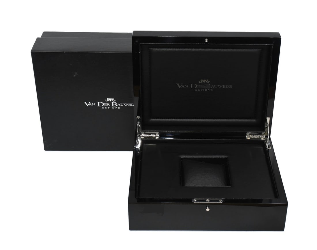 Van Der Bauwede Authentic Single Watch Presentation Box 11x8x4 Inches: Van Der Bauwede Authentic Single Watch Presentation Box 11x8x4 Inches This Van Der Bauwede Watch Box is a luxurious presentation box designed to showcase a single watch. Measuring 11 x 8 x 4 inches, i