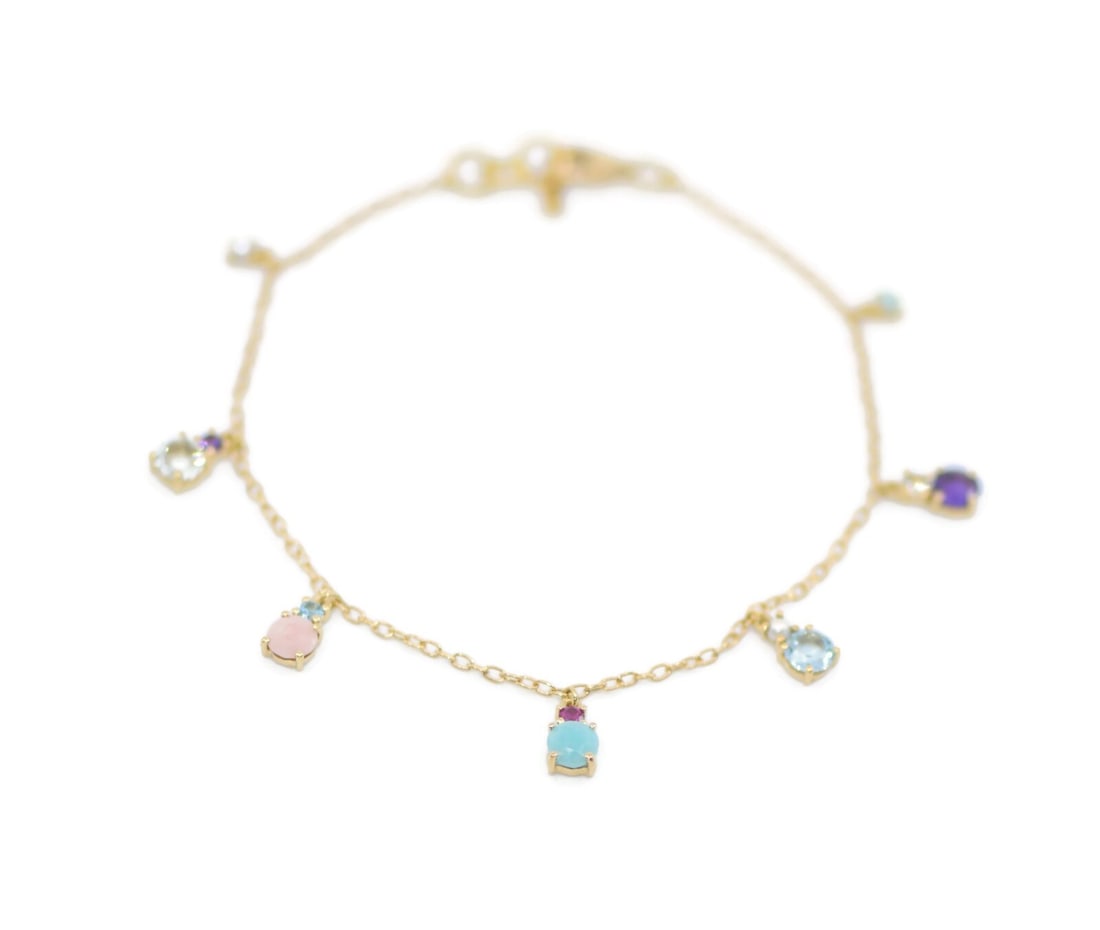 Tous Multi-Gem 18K Yellow Gold Chain Bracelet with Box: Tous Multi-Gem 18K Yellow Gold Chain Bracelet with Box Elevate your accessory collection with this stunning Tous Multi-Gem Bracelet, crafted from luxurious 18K yellow gold. This exquisite chain-style 