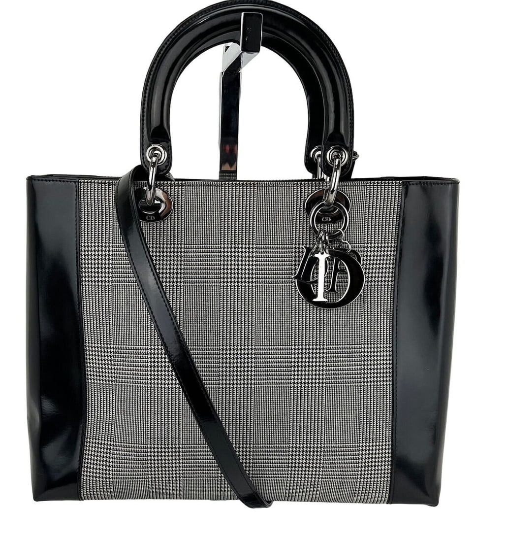 Christian Dior Large Lady Black Gingham Patent Leather Shoulder Bag: Christian Dior Large Lady Black Gingham Patent Leather Shoulder Bag Introducing the Christian Dior Large Lady Black Patent Leather Canvas Bag, a sophisticated accessory that combines style and functio