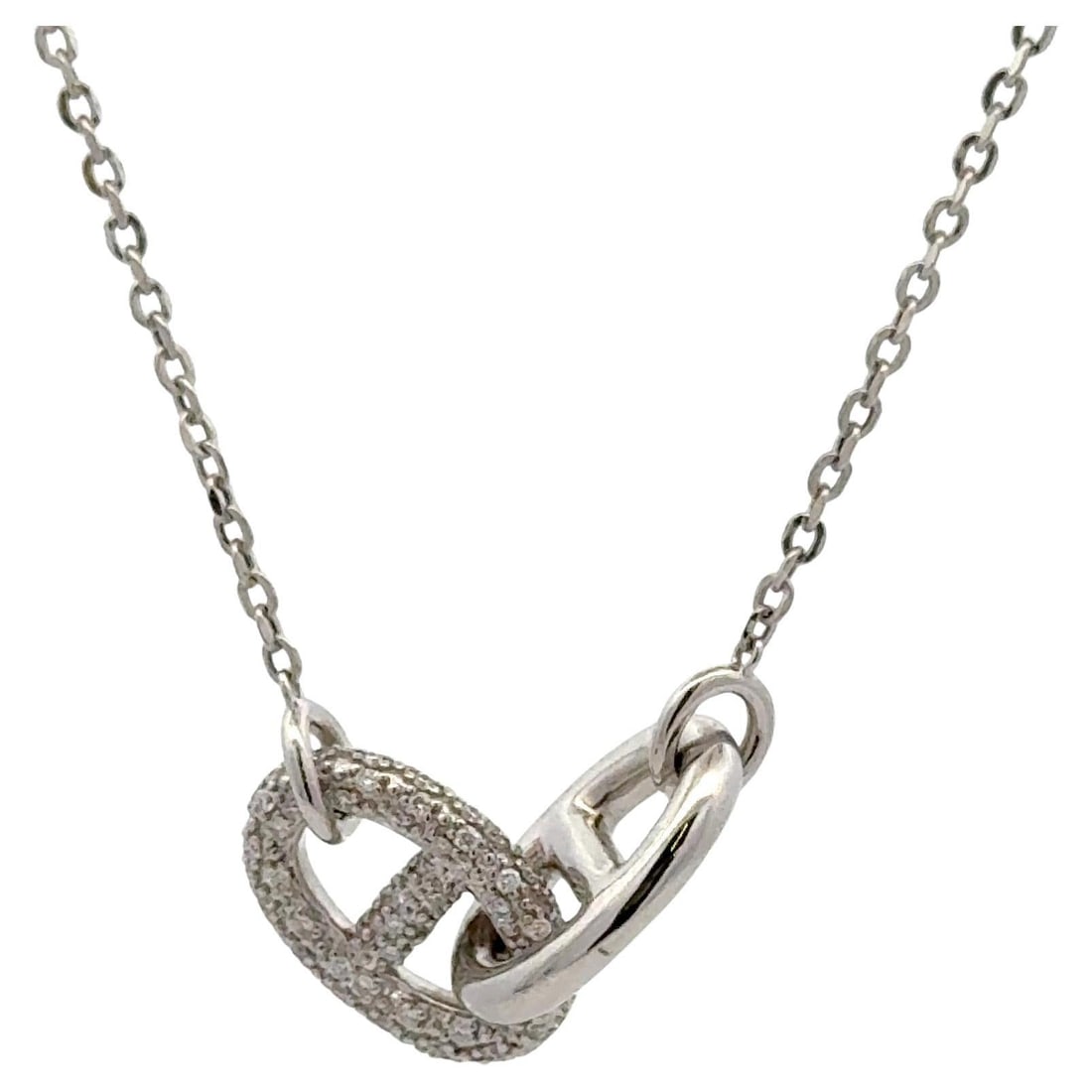 Harbor Diamonds 14K White Gold Diamond Mariner Pendant 0.36 Carats: Harbor Diamonds 14K White Gold Diamond Mariner Pendant 0.36 Carats This stunning pendant features a contemporary design crafted from 14K white gold. The piece showcases two interlocking mariner links,