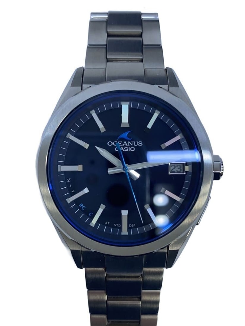 Casio Oceanus OCW-T2000C-2AJF Silver Men's Wristwatch: Casio Oceanus OCW-T2000C-2AJF Silver Men's Wristwatch This CASIO OCEANUS OCW-T2000C-2AJF men's wristwatch features a silver-tone design and is crafted in Japan. The watch shows slight signs of use, wi
