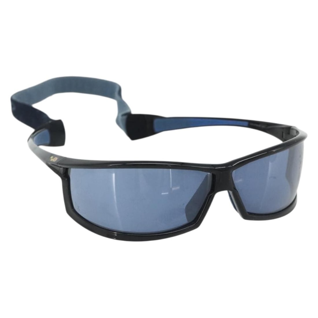 Louis Vuitton Blue Plastic Sunglasses M80715 with Case: Louis Vuitton Blue Plastic Sunglasses M80715 with Case These Louis Vuitton LV Cup sunglasses feature a blue plastic frame and are designed for women. Made in Italy, they offer a stylish and contempora