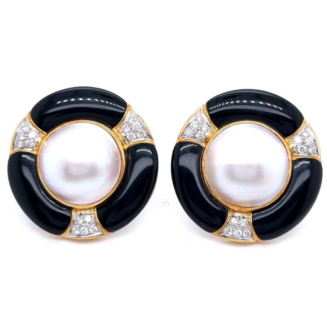 Elegant 18K Yellow Gold Mabe Pearl and Diamond Earrings: Elegant 18K Yellow Gold Mabe Pearl and Diamond Earrings Elevate your style with these stunning 18K Yellow Gold Mabe Pearl, Diamond, and Onyx Earrings. Each earring features two exquisite Mabe Pearls,