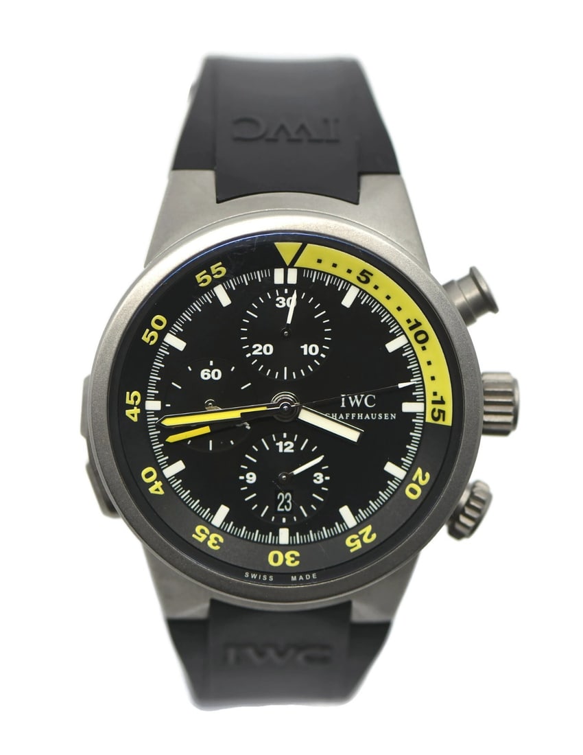 IWC Aquatimer IW372304 Titanium Automatic Chronograph 44mm with Box and Papers: IWC Aquatimer IW372304 Titanium Automatic Chronograph 44mm with Box and Papers The IWC Aquatimer Split Minute Chronograph Titanium Watch IW372304 is a Swiss-made mechanical wristwatch featuring an aut