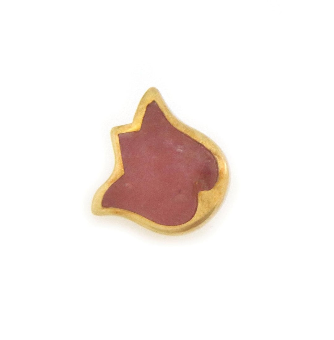 Tiffany & Co. 18k Yellow Gold Tulip Pendant with Pink Enamel: Tiffany & Co. 18k Yellow Gold Tulip Pendant with Pink Enamel Add a touch of elegance to your jewelry collection with this authentic Tiffany & Co. Tulip Slide Pendant. Crafted from luxurious 18k yellow