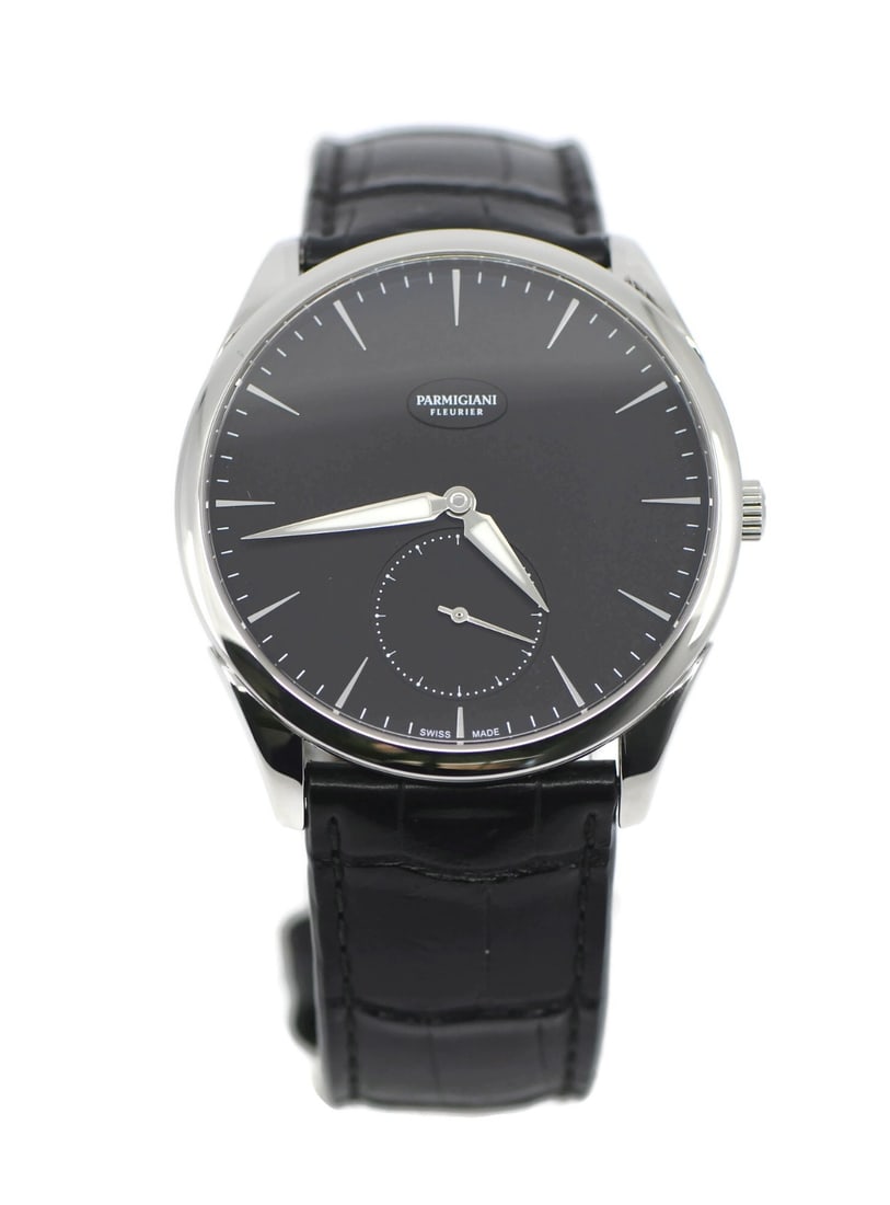 Parmigiani Fleurier Tonda 40mm Stainless Steel Automatic Watch: Parmigiani Fleurier Tonda 40mm Stainless Steel Automatic Watch This Parmigiani Fleurier Tonda is a luxury men's wristwatch featuring a polished stainless steel case with a fixed silver bezel and an ex