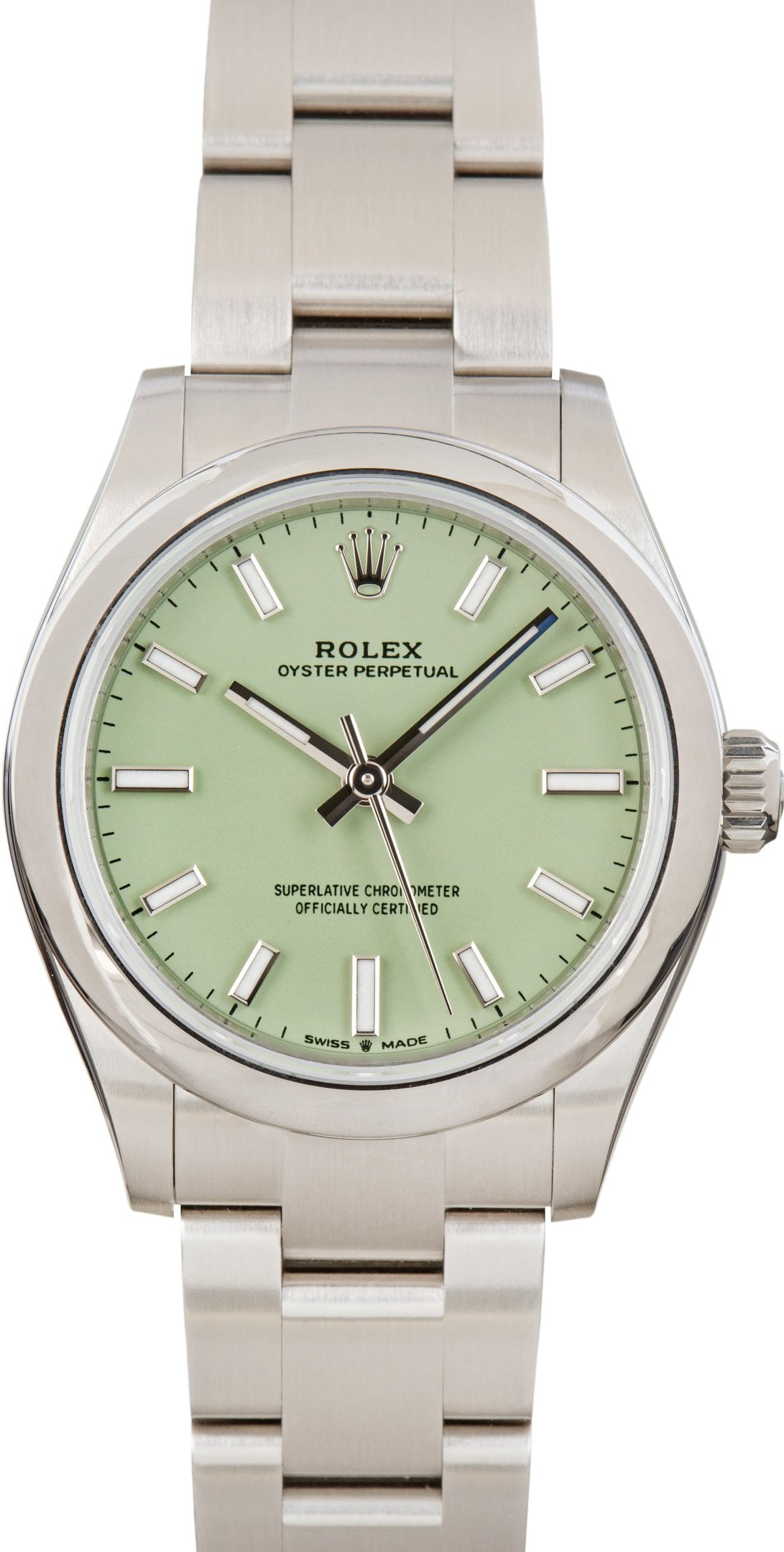 Ladies Oyster Perpetual Ref 277200 Pistachio Dial Wristwatch with New Style Card: Ladies Oyster Perpetual Ref 277200 Pistachio Dial Wristwatch with New Style Card This Rolex Oyster Perpetual wristwatch features a distinctive pistachio dial, complemented by a smooth bezel and an Oys