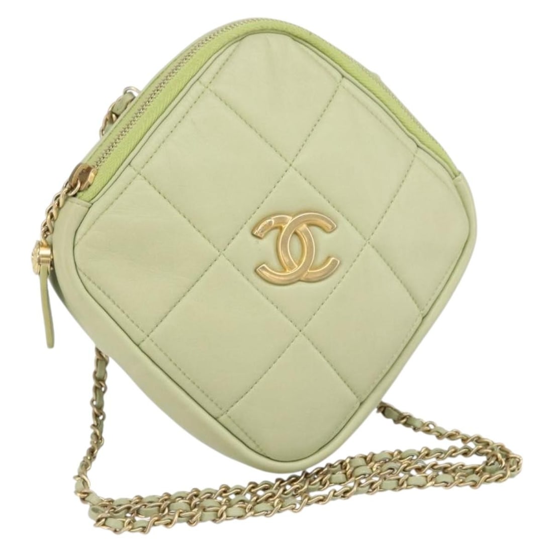 Chanel Green Quilted Lambskin Diamond Chain Crossbody Leather Bag: Chanel Green Quilted Lambskin Diamond Chain Crossbody Leather Bag This Chanel Diamond Chain Crossbody Bag is crafted from quilted lambskin leather in green. Designed for women, it features a chain sho