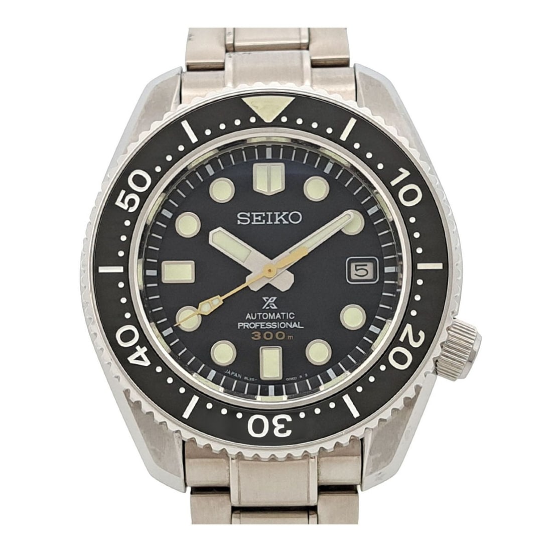 Seiko Prospex Marinemaster SBDX023 Automatic Men's Wristwatch: Seiko Prospex Marinemaster SBDX023 Automatic Men's Wristwatch This Seiko Prospex Marinemaster SBDX023 is a men's automatic wristwatch crafted in stainless steel. It features a black dial and comes wit