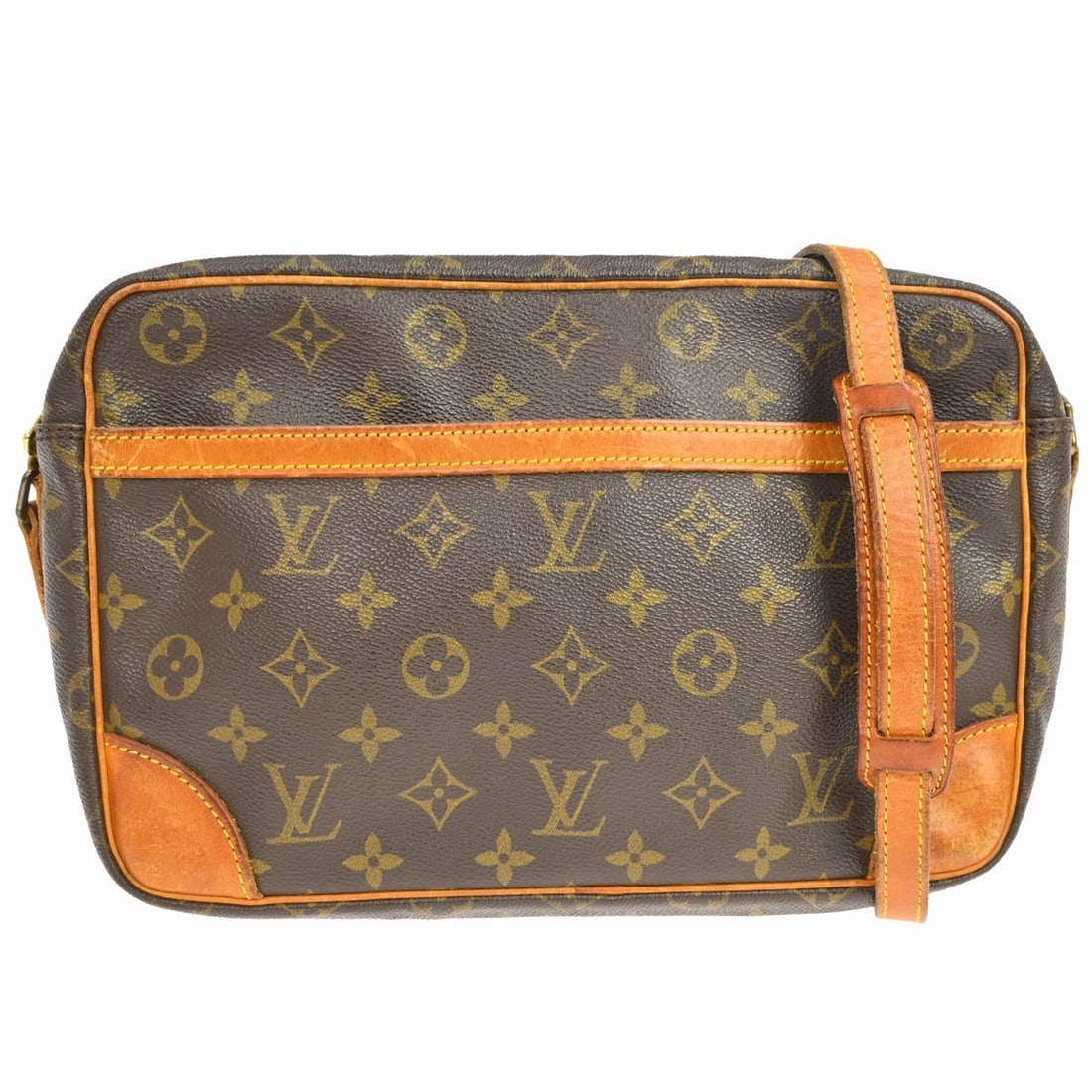 Louis Vuitton Trocadero 30 Monogram Canvas Crossbody Shoulder Bag M51272: Louis Vuitton Trocadero 30 Monogram Canvas Crossbody Shoulder Bag M51272 This Louis Vuitton Trocadero 30 shoulder bag features the signature Monogram canvas exterior and brown leather crossbody strap.