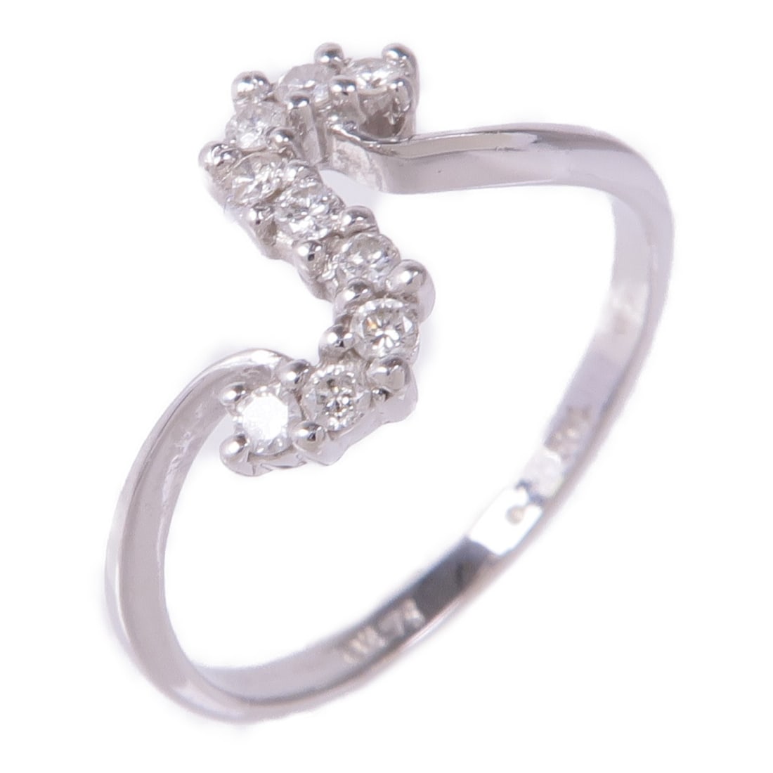 JEWELRY 18K White Gold Diamond Ring Size 5.25: JEWELRY 18K White Gold Diamond Ring Size 5.25 This exquisite diamond ring is crafted from 18K white gold, showcasing a brilliant clear diamond at its center. Designed in a classic ring style, it is pe