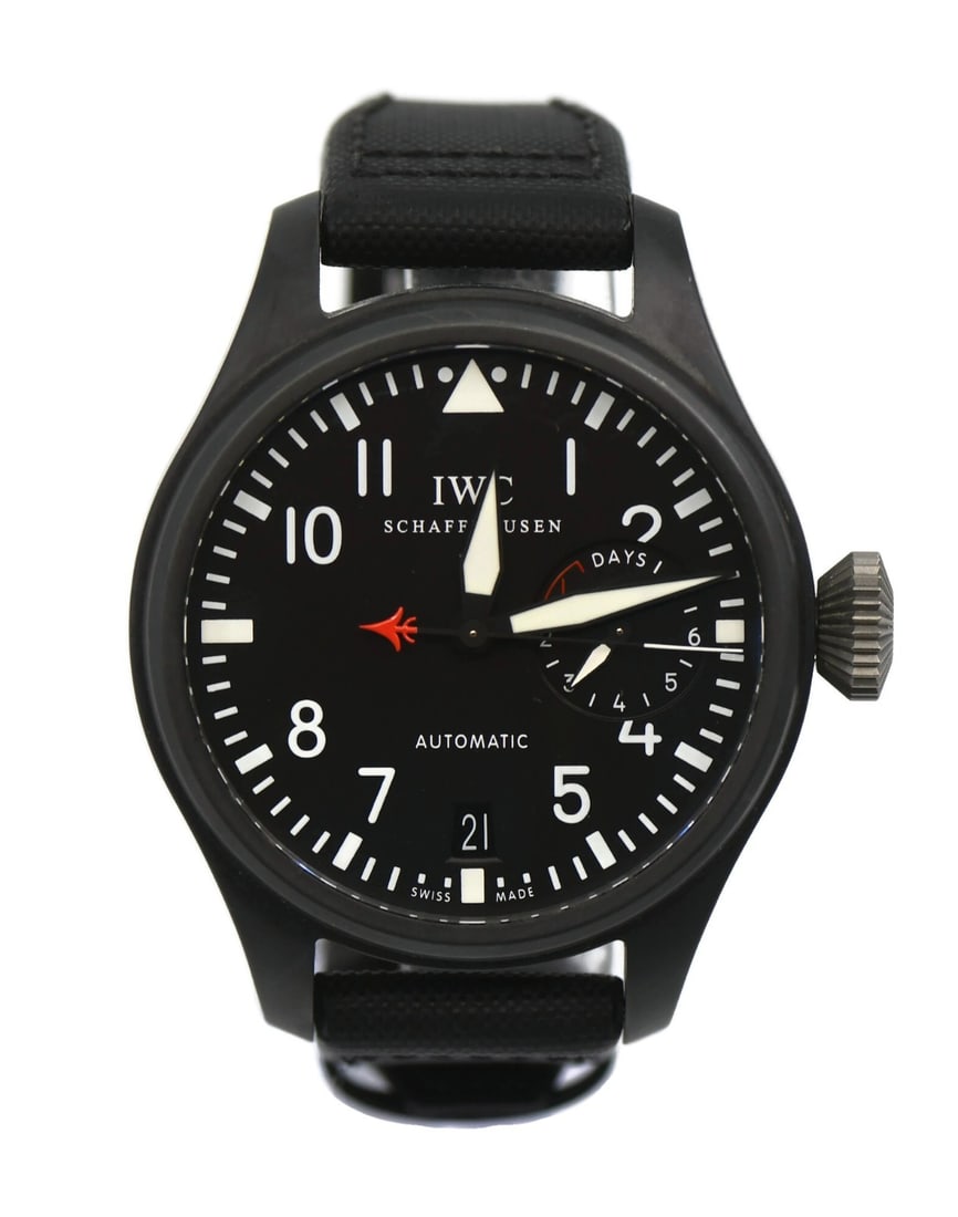 IWC Big Pilot Top Gun IW501901 Black Dial Ceramic Automatic Watch with Box: IWC Big Pilot Top Gun IW501901 Black Dial Ceramic Automatic Watch with Box The IWC Big Pilot Top Gun is a men's wristwatch featuring a 48mm ceramic case and a black analog dial. It has a mechanical au