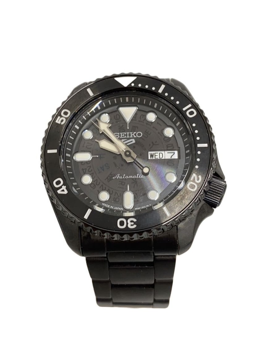 Seiko Beams 5 Sports Men's Black Wristwatch 4R36-16V0: Seiko Beams 5 Sports Men's Black Wristwatch 4R36-16V0 This SEIKOxBEAMS 5 Sports 4R36-16V0 men's wristwatch features a black color scheme and is crafted in Japan. The watch shows slight signs of use an