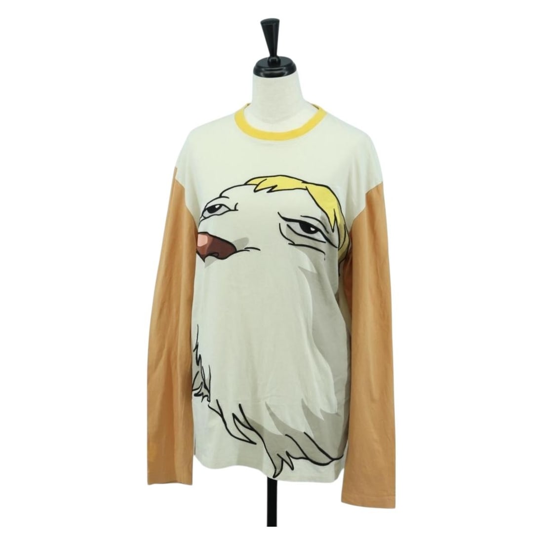 LOEWE Studio Ghibli white orange long sleeve cotton T shirt women L: LOEWE Studio Ghibli white orange long sleeve cotton T shirt women L This LOEWE x Studio Ghibli Hin long-sleeved T-shirt features a cotton construction in a white and orange color scheme. Designed for 