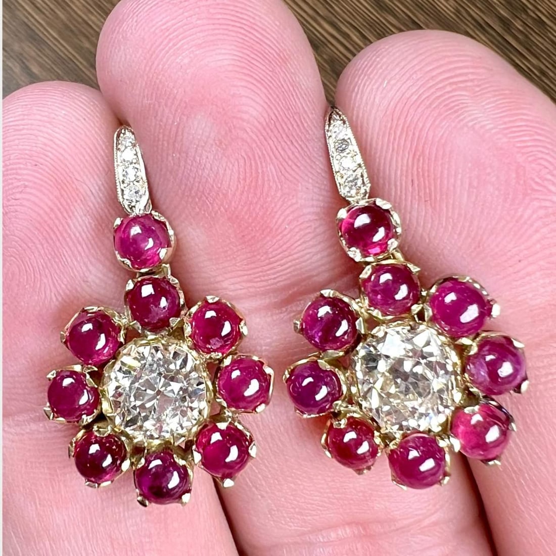 18K Yellow Gold Floral Ruby Diamond Earrings 3.10 Ct VVS Clarity - 3