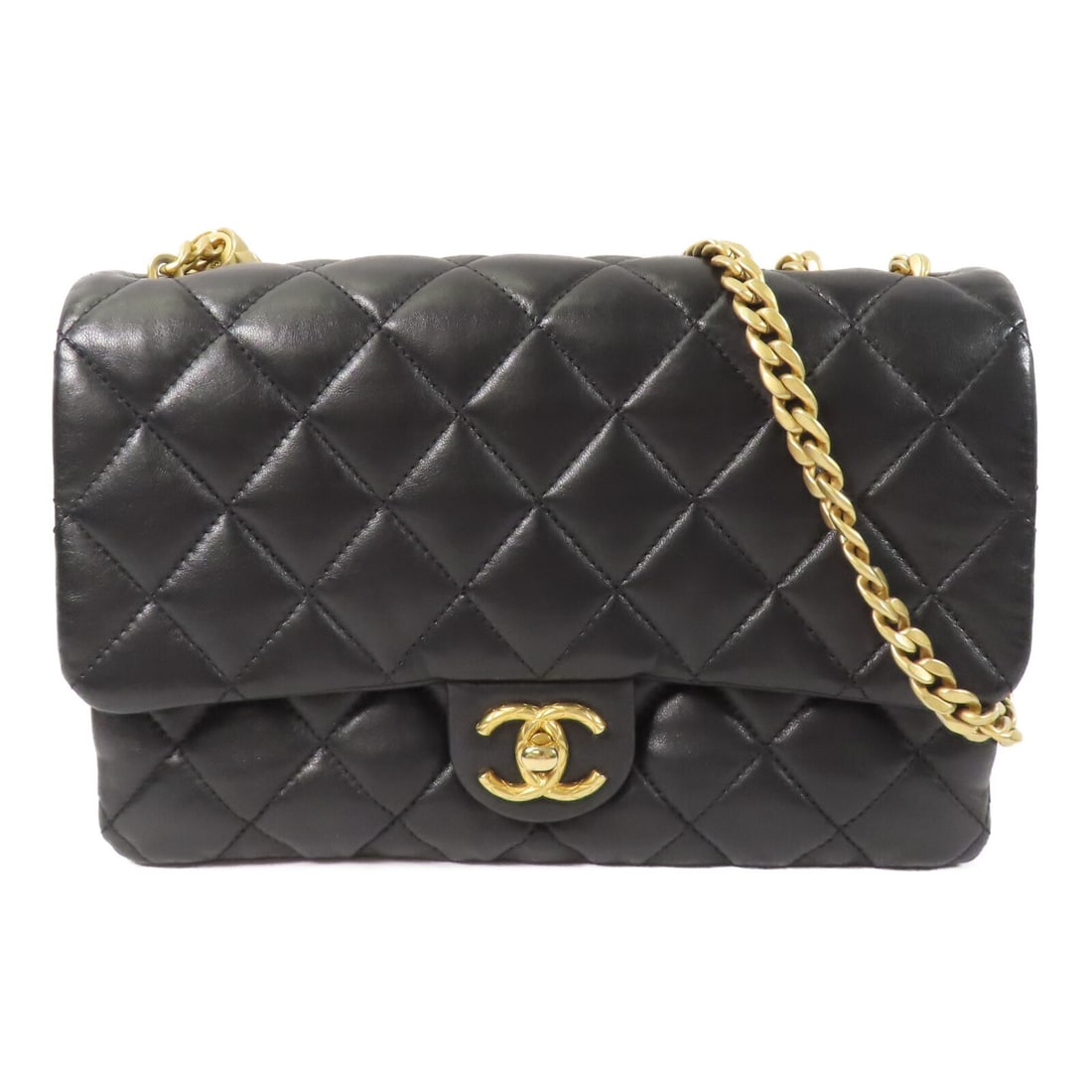 CHANEL Lambskin Black Shoulder Bag CC GHW AS3609: CHANEL Lambskin Black Shoulder Bag CC GHW AS3609 This CHANEL CC shoulder bag features luxurious black lambskin leather and a classic chain design. The bag is designed for women and offers a timeless, 