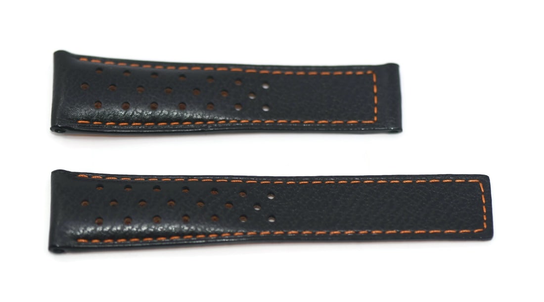 Authentic TAG Heuer Black Leather Strap for FC6440 22mm: Authentic TAG Heuer Black Leather Strap for FC6440 22mm Elevate your watch collection with this authentic Tag Heuer Black Leather Strap. Crafted from high-quality leather, this wristwatch band is desi