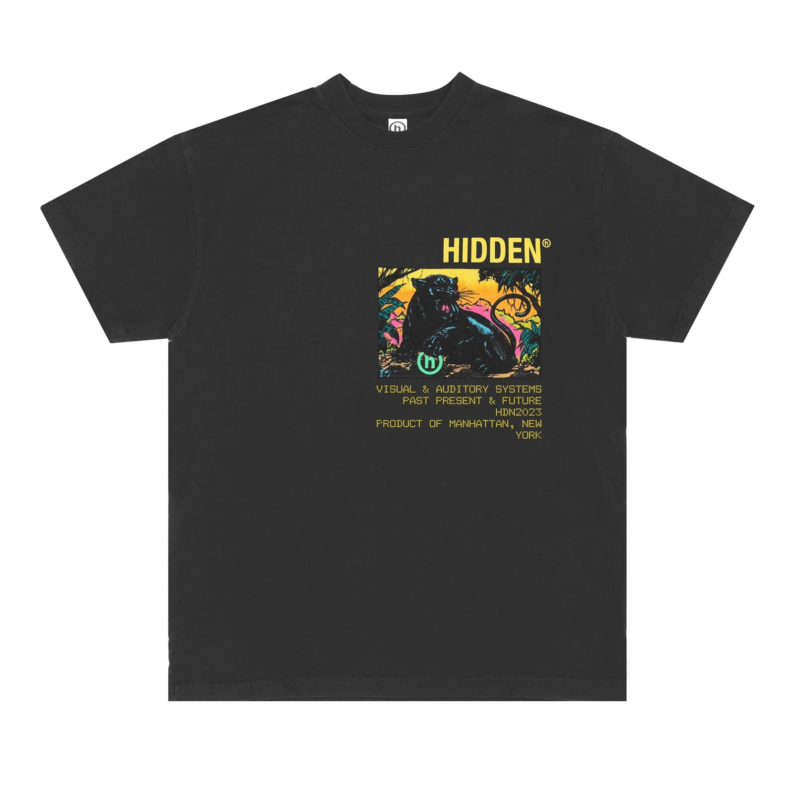 Large Black Hidden Panther T-shirt Authentic: Large Black Hidden Panther T-shirt Authentic This authentic Hidden Panther Black Tee is an un-used, unworn t-shirt. It is offered in a large size and features a classic black color. Specifications Typ