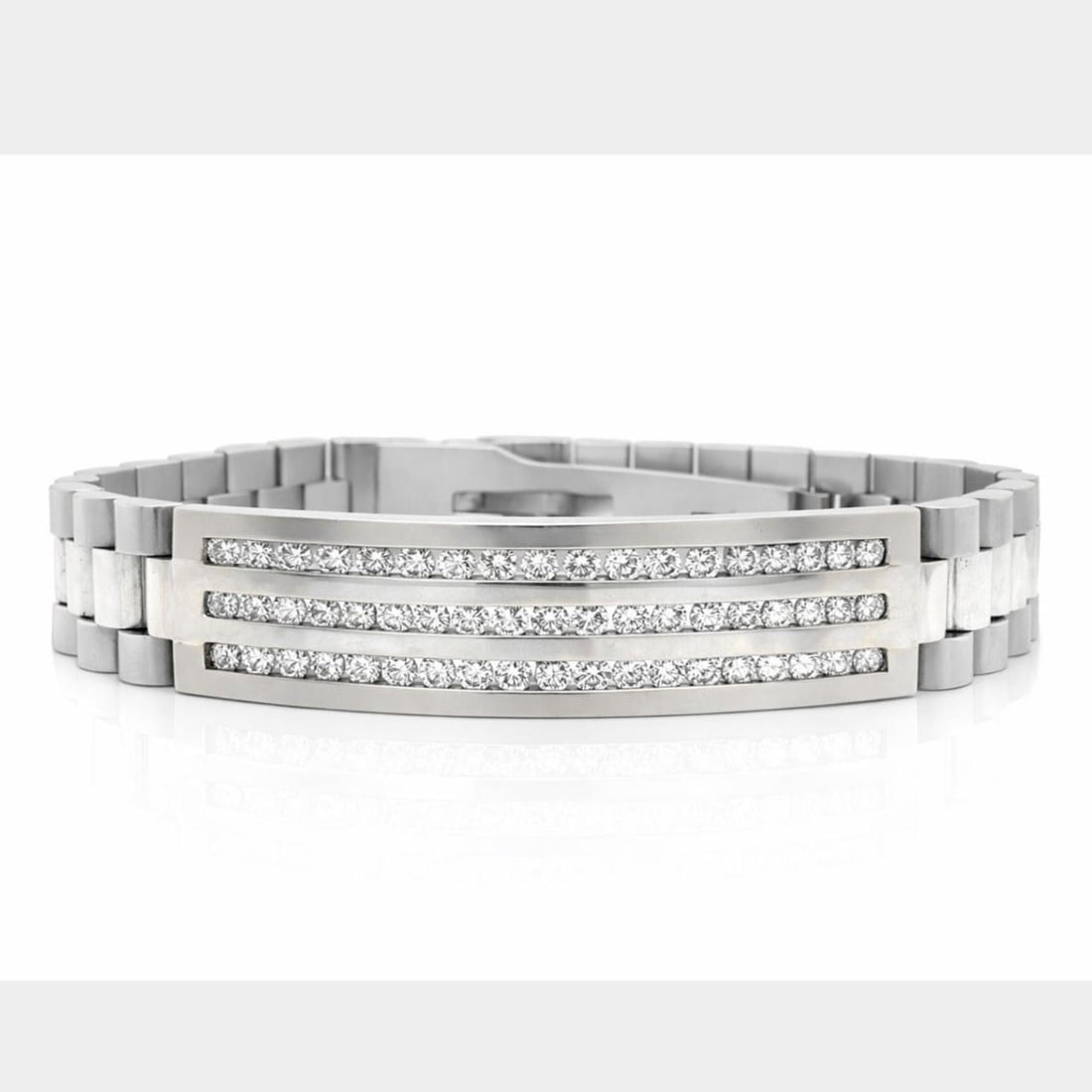 Diamond Bracelet 18K White Gold President Style 4.10 Carat 51 Stones: Diamond Bracelet 18K White Gold President Style 4.10 Carat 51 Stones This President-style bracelet is crafted from 18K white gold and is set with 51 diamonds totaling approximately 4.10 carats. The di