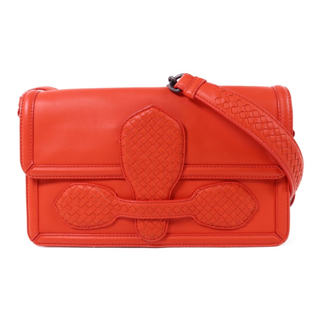 BOTTEGA VENETA Red Calfskin Leather Shoulder Bag Italy: BOTTEGA VENETA Red Calfskin Leather Shoulder Bag Italy This exquisite Bottega Veneta shoulder bag is crafted from high-quality calfskin leather in a striking red hue. It features a sleek design that c