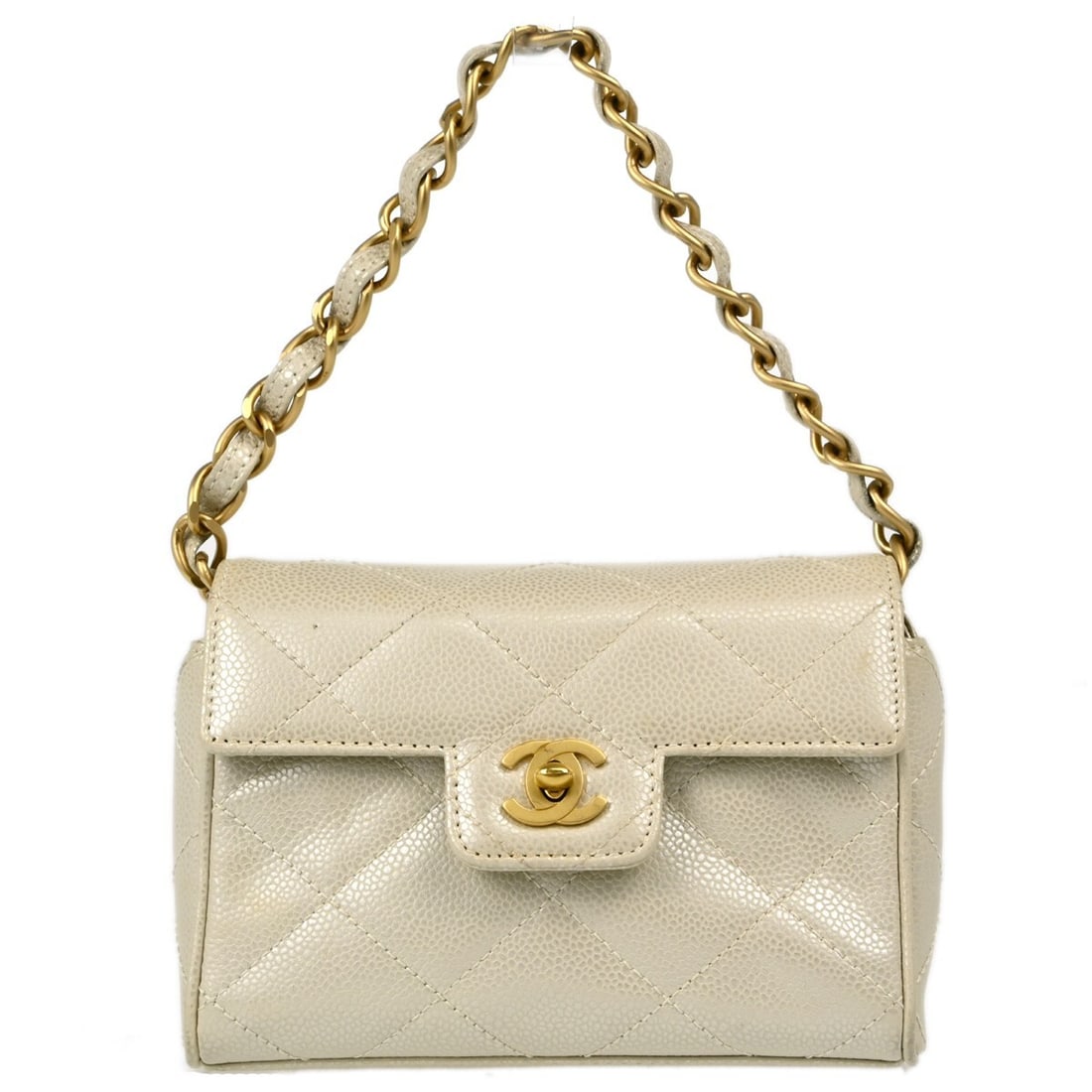 Chanel White Caviar Leather Classic Flap Handbag: Chanel White Caviar Leather Classic Flap Handbag This elegant Chanel White Calfskin Single Flap Handbag is a timeless accessory perfect for casual occasions. Crafted from luxurious caviar skin leather