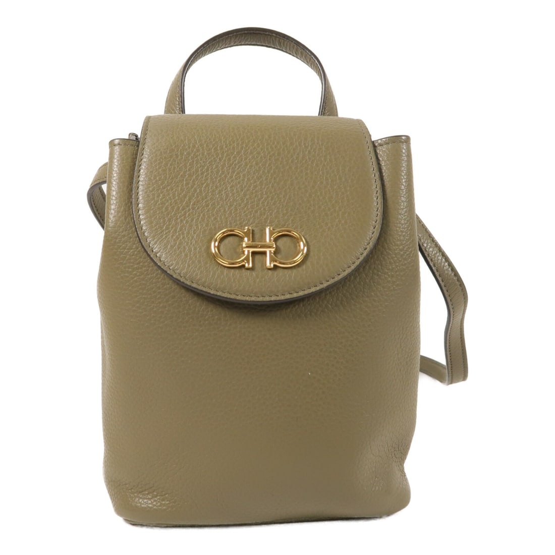 Salvatore Ferragamo Gancini Green Calfskin Leather Backpack with Gold Hardware: Salvatore Ferragamo Gancini Green Calfskin Leather Backpack with Gold Hardware This Salvatore Ferragamo Gancini backpack is crafted from green calfskin leather and features gold hardware. Designed in 