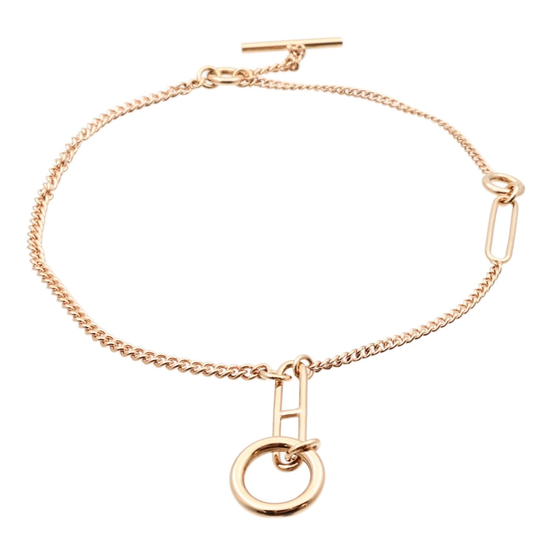 Echappee 18K Rose Gold Bracelet by Hermes for Women: Echappee 18K Rose Gold Bracelet by Hermes for Women This Hermes Echappee bracelet is crafted from 18K pink (rose) gold, offering a refined and elegant accessory designed for women. The bracelet does n