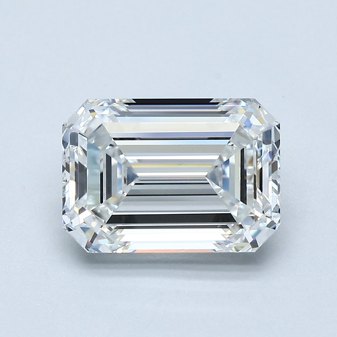 Loose Diamond - EMERALD 3.2ct G VS2: Loose Diamond - EMERALD 3.2ct G VS2 Source: Natural Mined Diamond Shape: EMERALD Carats: 3.2 Color: G Clarity: VS2 Certification: GIA Condition: Pre-Owned PLEASE NOTE: Framed, Large, or heavy items do