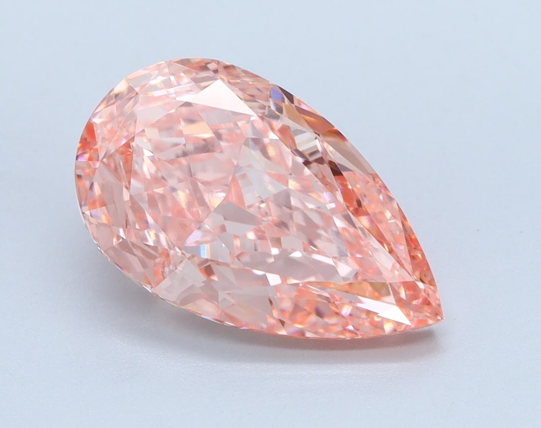 Loose Diamond - PEAR 3.69ct PINK VVS2: Loose Diamond - PEAR 3.69ct PINK VVS2 Source: This is a real non-mined Diamond that has been grown in a lab Shape: PEAR Carats: 3.69 Color: PINK Clarity: VVS2 Certification: IGI Condition: Pre-Owned P