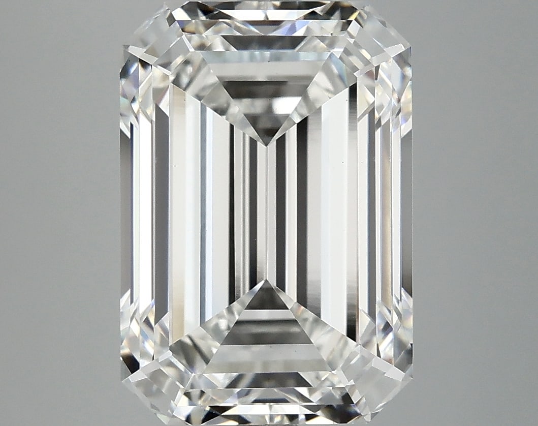Loose Diamond - EMERALD 6.15ct F VS1: Loose Diamond - EMERALD 6.15ct F VS1 Source: This is a real non-mined Diamond that has been grown in a lab Shape: EMERALD Carats: 6.15 Color: F Clarity: VS1 Certification: IGI Condition: Pre-Owned PLE