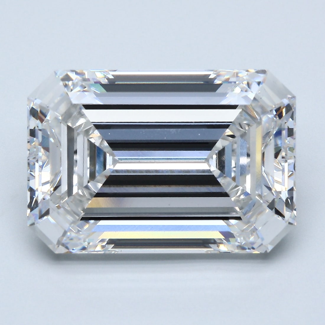 Loose Diamond - EMERALD 16.58ct F VS1: Loose Diamond - EMERALD 16.58ct F VS1 Source: This is a real non-mined Diamond that has been grown in a lab Shape: EMERALD Carats: 16.58 Color: F Clarity: VS1 Certification: GIA Condition: Pre-Owned P