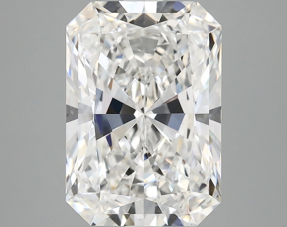Loose Diamond - RADIANT 3.76ct E VS1: Loose Diamond - RADIANT 3.76ct E VS1 Source: This is a real non-mined Diamond that has been grown in a lab Shape: RADIANT Carats: 3.76 Color: E Clarity: VS1 Certification: IGI Condition: Pre-Owned PLE