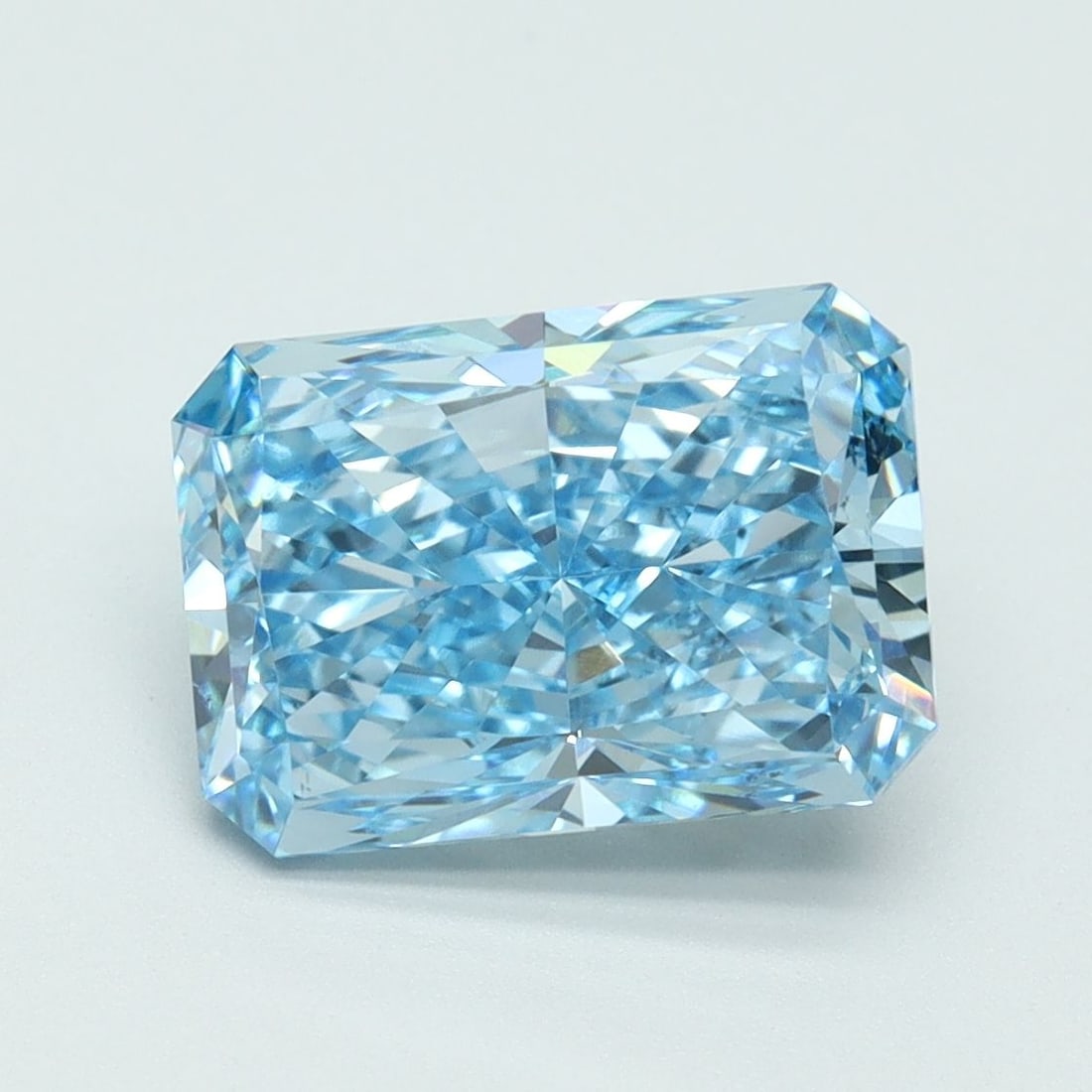 Loose Diamond - RADIANT 3.35ct Fancy Vivid Blue VS1: Loose Diamond - RADIANT 3.35ct Fancy Vivid Blue VS1 Source: This is a real non-mined Diamond that has been grown in a lab Shape: RADIANT Carats: 3.35 Color: Fancy Vivid Blue Certification: IGI Video: