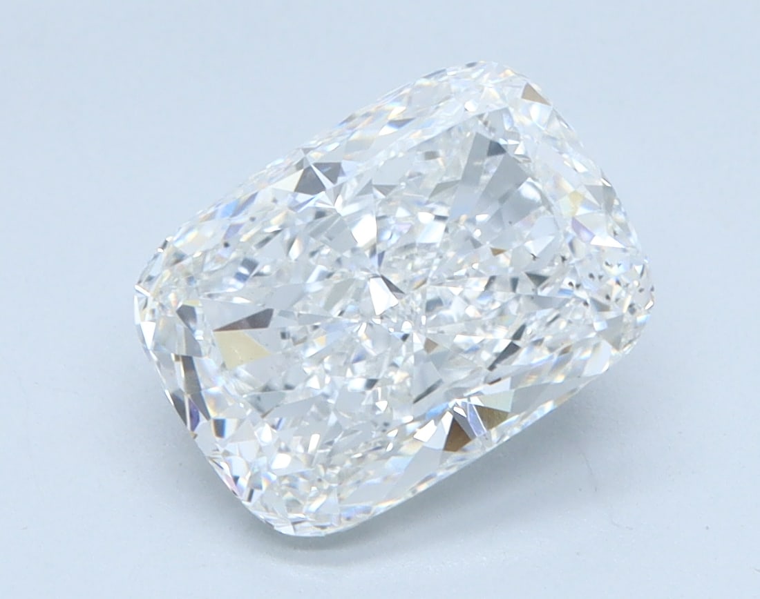 Loose Diamond - CUSHION 2.38ct E VS2: Loose Diamond - CUSHION 2.38ct E VS2 Source: This is a real non-mined Diamond that has been grown in a lab Shape: CUSHION Carats: 2.38 Color: E Clarity: VS2 Certification: IGI Condition: Pre-Owned PLE