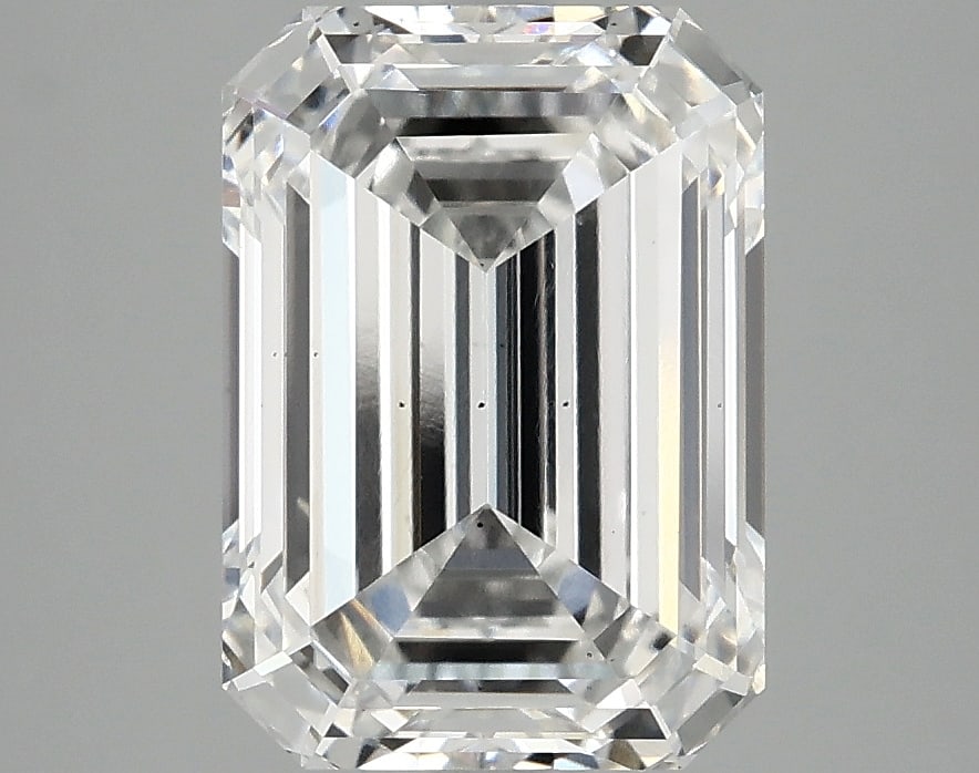 Loose Diamond - EMERALD 3.5ct E VS2: Loose Diamond - EMERALD 3.5ct E VS2 Source: This is a real non-mined Diamond that has been grown in a lab Shape: EMERALD Carats: 3.5 Color: E Clarity: VS2 Certification: IGI Condition: Pre-Owned PLEAS