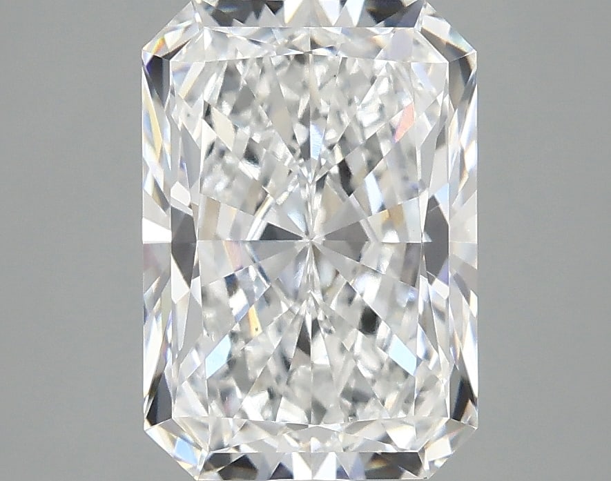 Loose Diamond - RADIANT 3.06ct D VS1: Loose Diamond - RADIANT 3.06ct D VS1 Source: This is a real non-mined Diamond that has been grown in a lab Shape: RADIANT Carats: 3.06 Color: D Clarity: VS1 Certification: IGI Condition: Pre-Owned PLE
