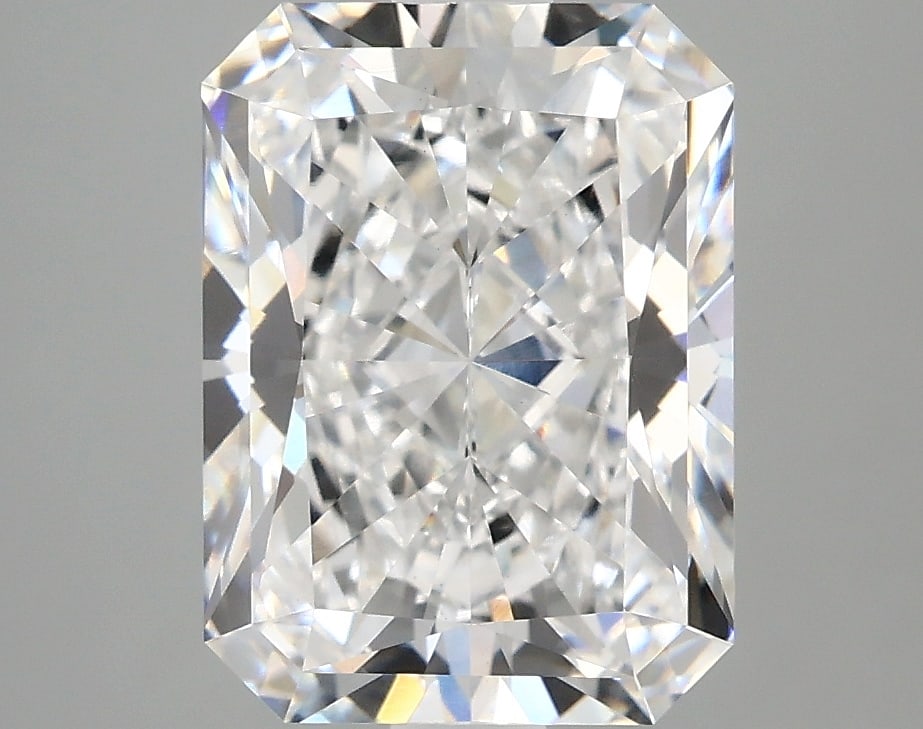 Loose Diamond - RADIANT 3.91ct D VS1: Loose Diamond - RADIANT 3.91ct D VS1 Source: This is a real non-mined Diamond that has been grown in a lab Shape: RADIANT Carats: 3.91 Color: D Clarity: VS1 Certification: IGI Condition: Pre-Owned PLE